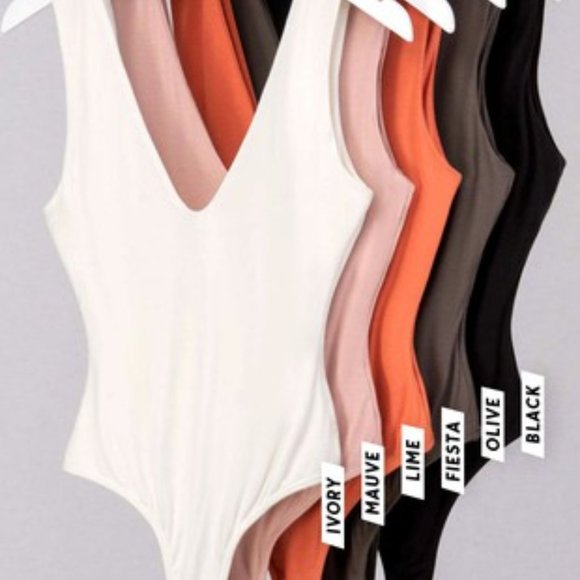 Deep V-Neck Sleeveless Bodysuit - Black - Picture 5 of 5